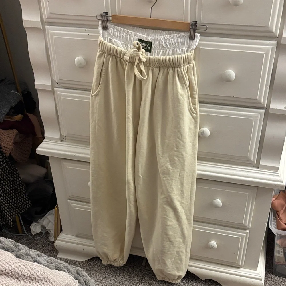 Daily Drills Cream Relaxed Track Pants - Picture 3 of 6